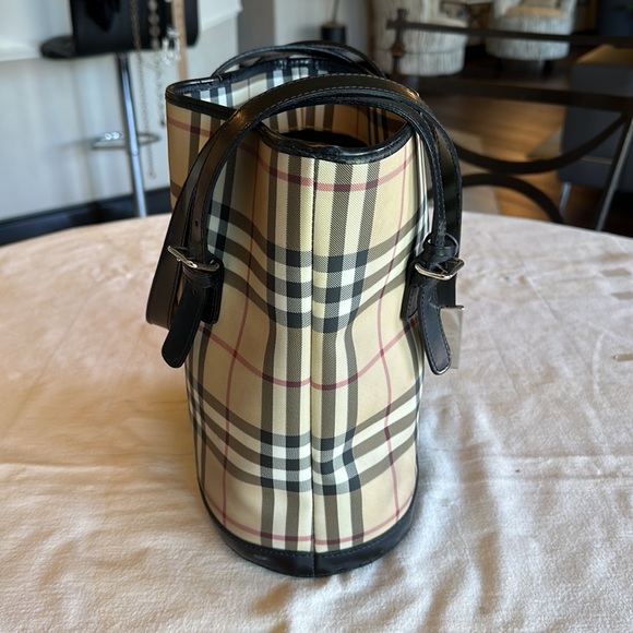 Burberry bucket plaid handbag - Picture 2 of 4